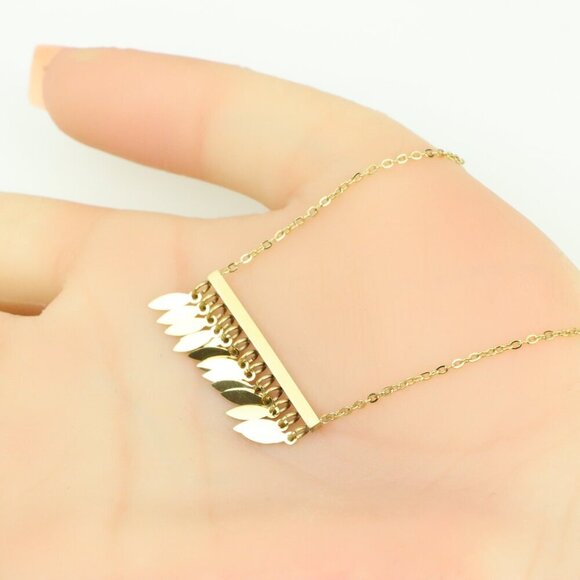 Minimalist Leaf Charm Yellow Necklace with Adjustable Gold Chain, XPNL0383 - Picture 4 of 13